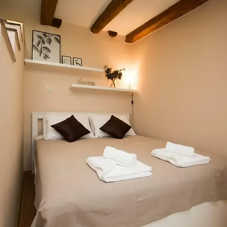 Appartement Studio Malu Pula