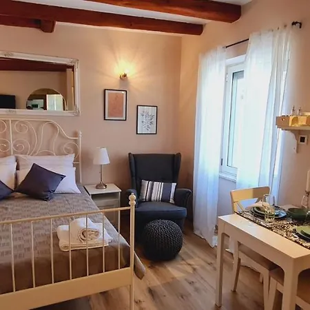 Apartment Studio Malu *