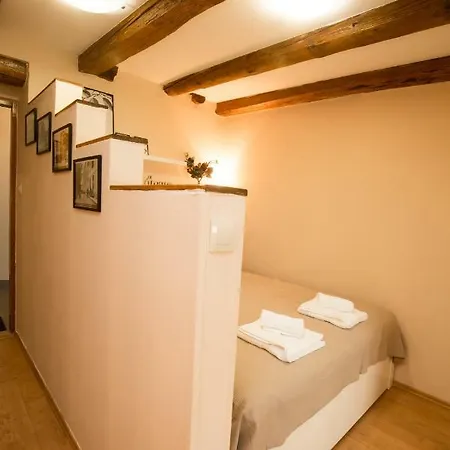 Studio Malu Apartment Pula