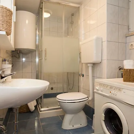 Studio Malu Apartment Pula